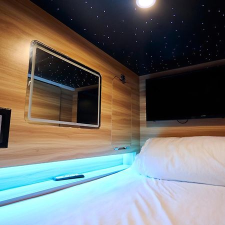 Capsule Hotel Montréal Dış mekan fotoğraf