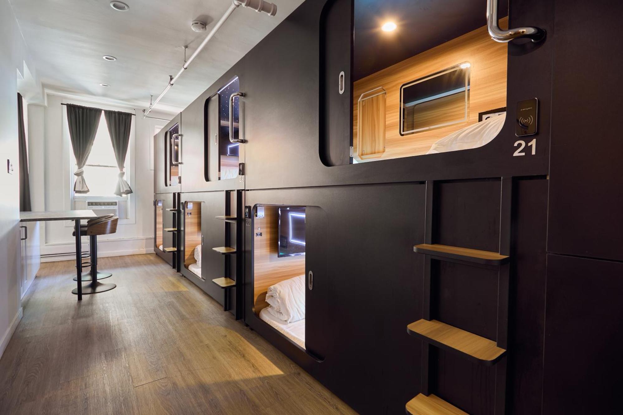 Capsule Hotel Montréal Dış mekan fotoğraf