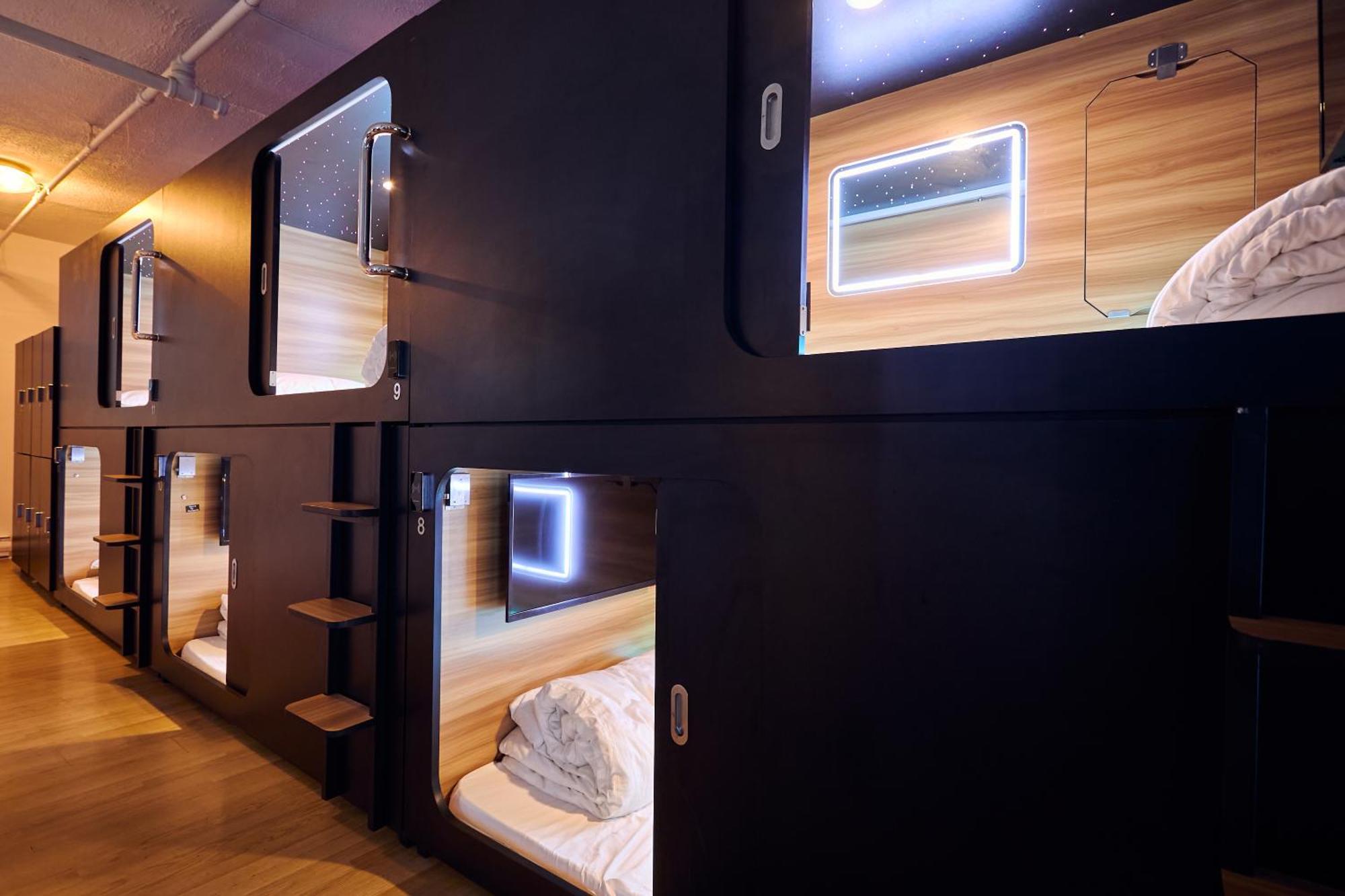 Capsule Hotel Montréal Dış mekan fotoğraf